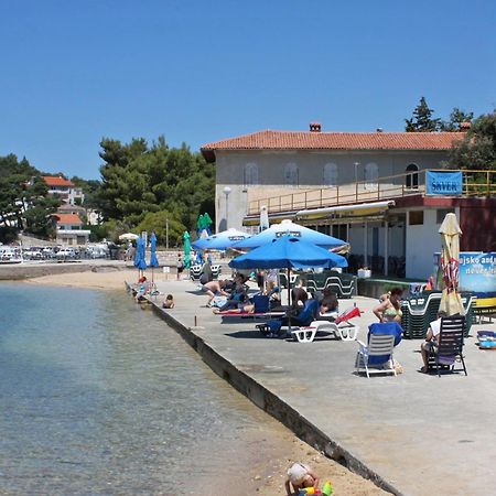 Apartments And Rooms With Parking Space Palit, Rab - 5061 Экстерьер фото