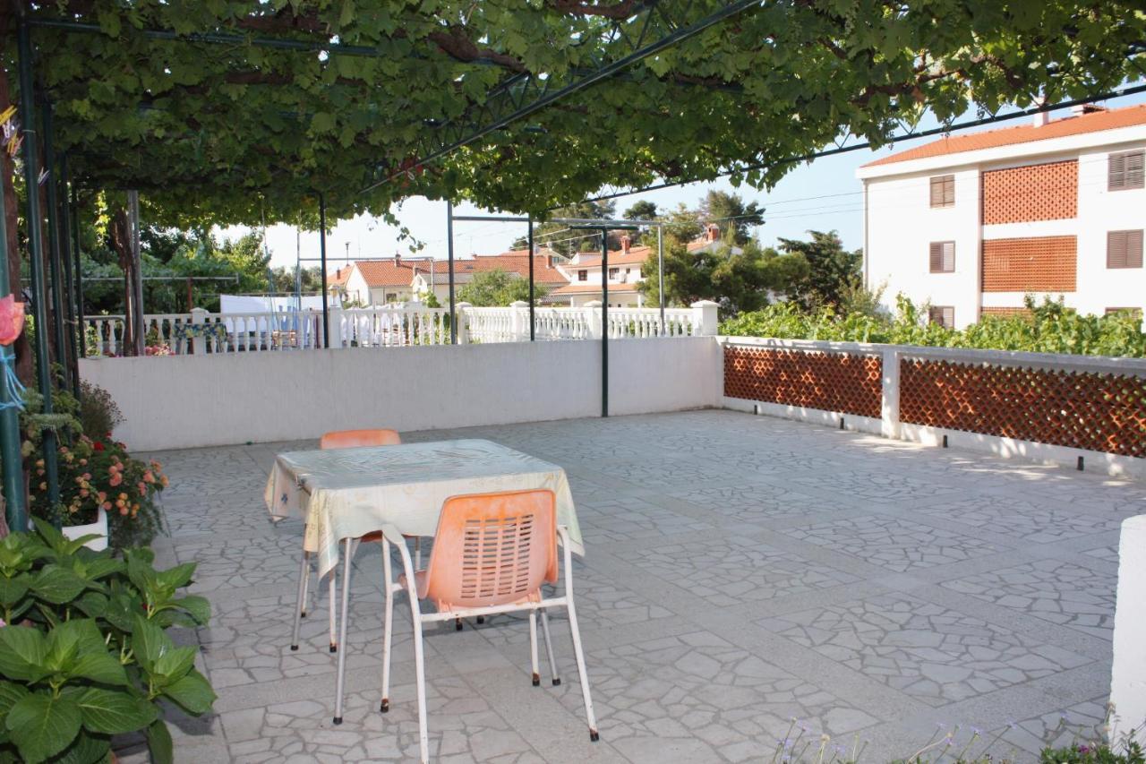 Apartments And Rooms With Parking Space Palit, Rab - 5061 Экстерьер фото