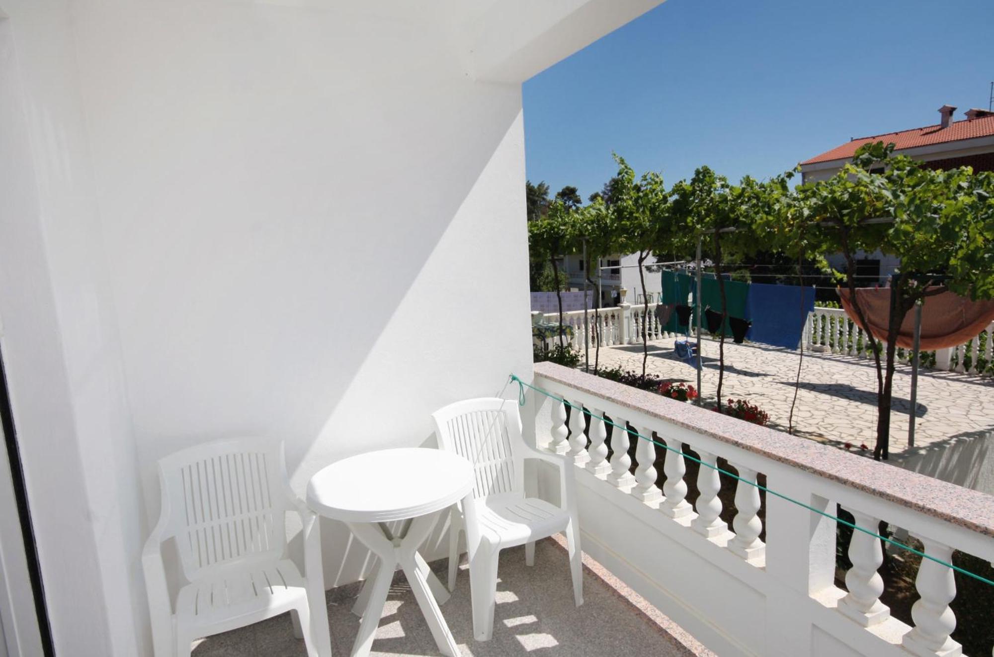 Apartments And Rooms With Parking Space Palit, Rab - 5061 Экстерьер фото